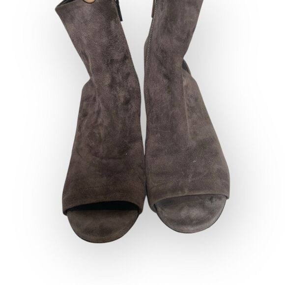 VINCE Fenmore Suede Peep Toe Booties Brown Suede Women's Ankle Boots Heels 9 - Picture 2 of 6